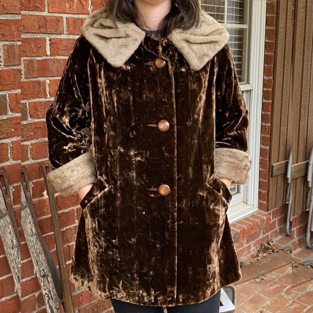 Vintage 60s Crushed Velvet Peacoat - Picture 4 of 12